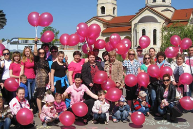 Посланці щастя від Avon провели Всеукраїнську акцію «День мами»