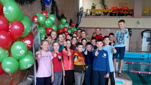 Банк «Надра» стал партнером социального проекта Дениса Силантьева «Школа детского плавания»