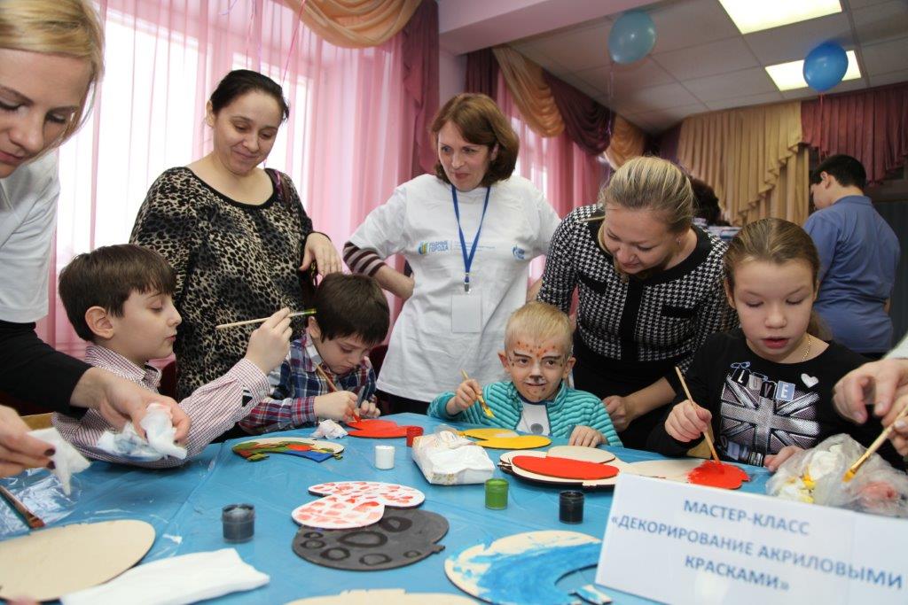 Сотрудники «Газпромнефть-Муравленко» приняли участие в волонтерской акции для детей с ограниченными возможностями здоровья