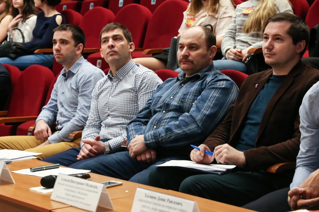 Эксперты «Ростелекома» встретились с юными исследователями Мурманской области