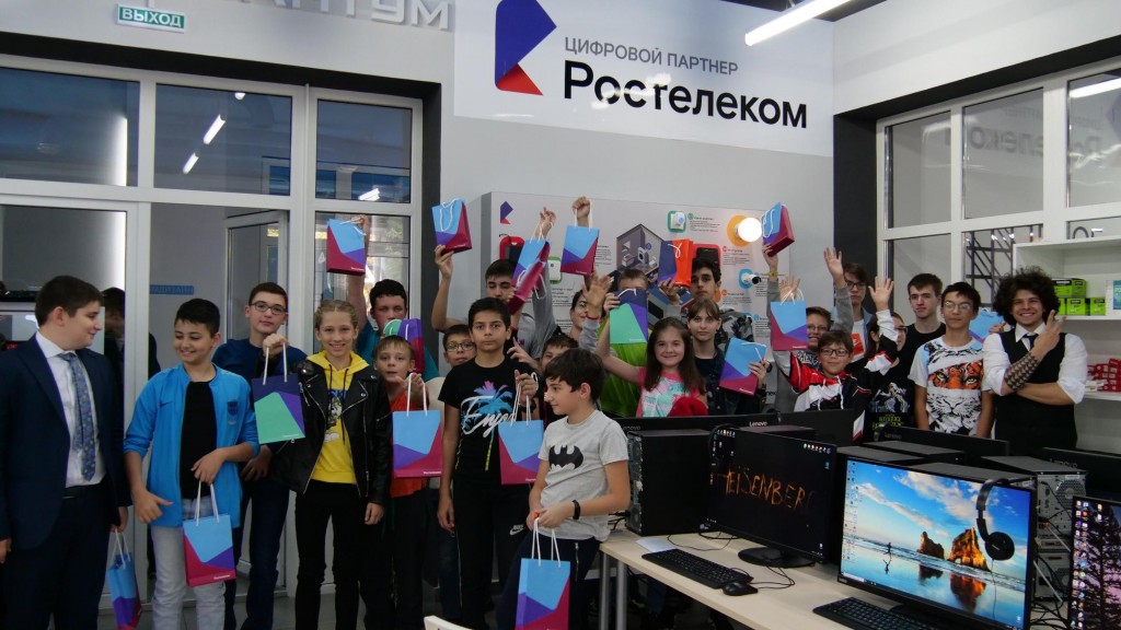 «Ростелеком» в Северной Осетии презентовал учащимся технопарка «Кванториум-15» стенд «Умный дом»